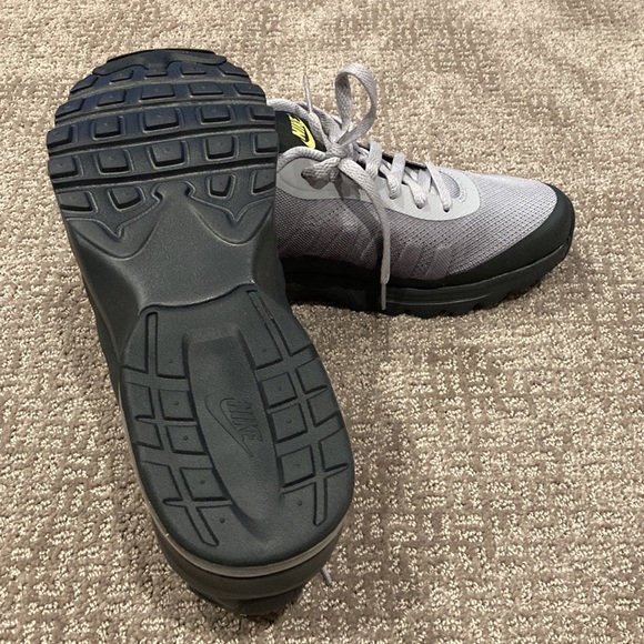 Nike Air Max Invigor Print/Air Print/Gray/749688-004 9.5M New - Picture 2 of 4